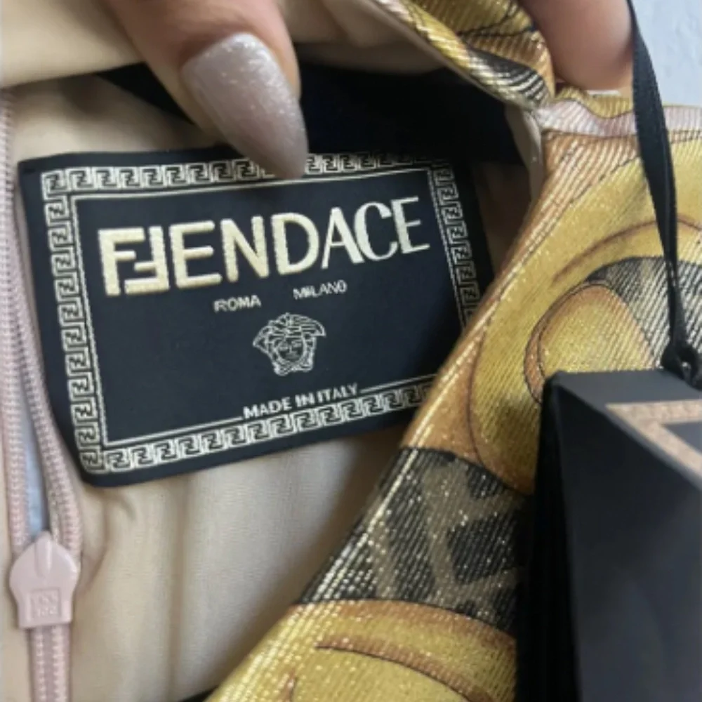 FENDACE DRESS - Picture 12 of 12